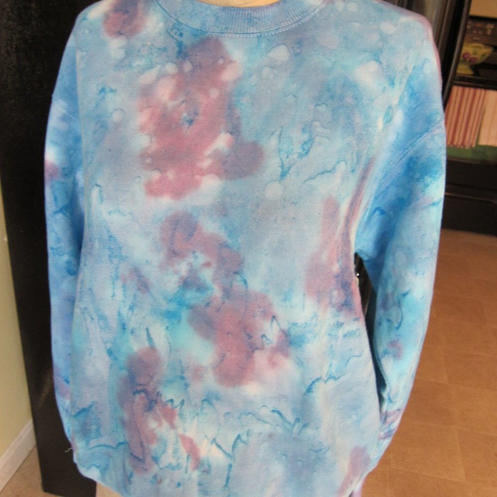 La Detresse Women's Blueberry Mystic pullover - Blueberry SIZE XS